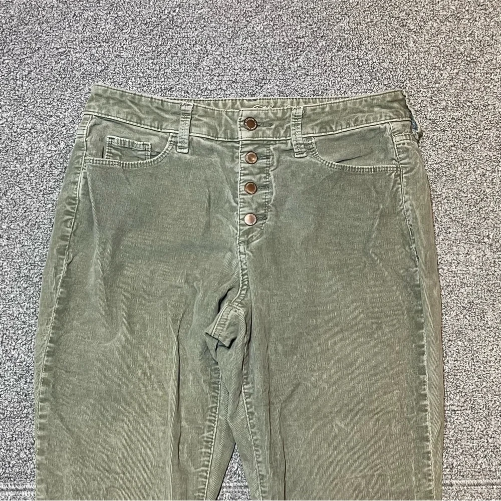 Universal Thread High Rise Skinny Corduroy Pants Womens Size 6 Green Button Fly